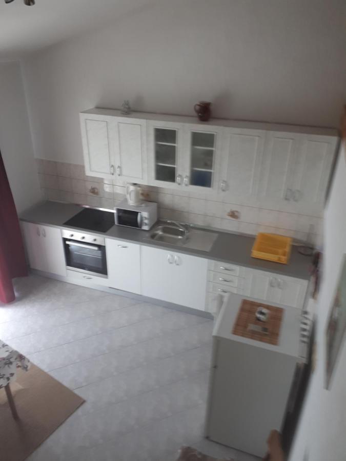 Apartments Makaus Kampor エクステリア 写真